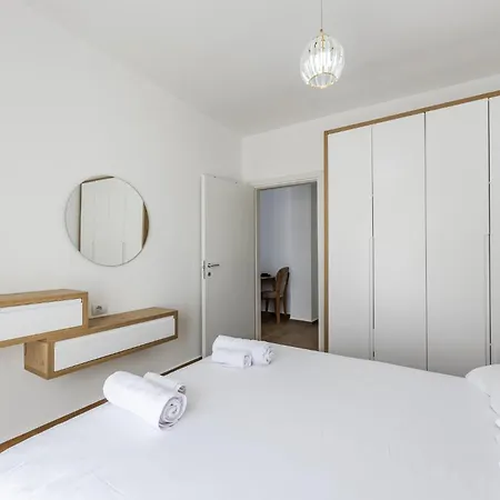 Blu Wave * Golem (Tirana)