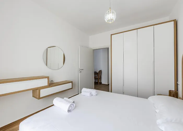 Blu Wave * Golem (Tirana)