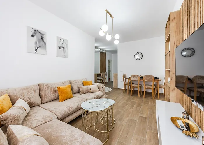 Blu Wave Apartment Golem (Tirana)